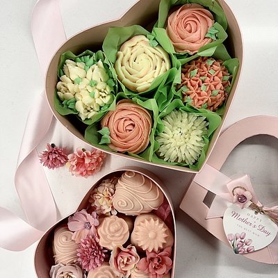 Mother’s Day Bloom Boxes 