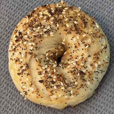 Sourdough Everything Bagel (8 Count)