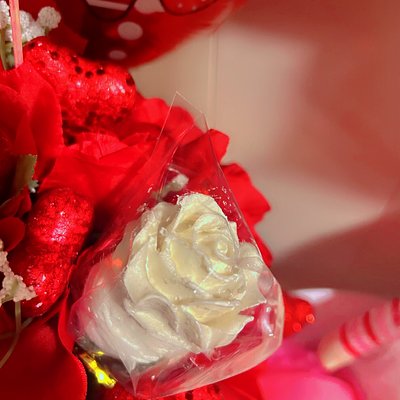 A dozen chocolate covered strawberry Roses 🌹 