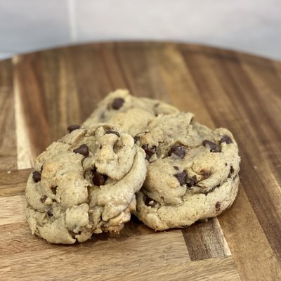 Jumbo Chocolate Chip Sourdough Cookies DZ