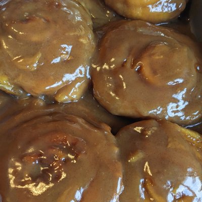Caramel Rolls (6 Count) 