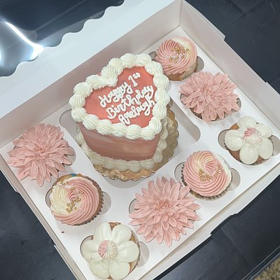 Bento Box Cake/Cupcakes