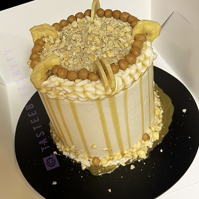6in Cakes 