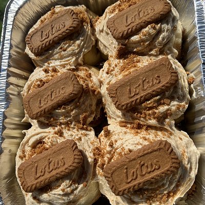 6ct Biscoff cinnamon rolls With cookie Butter Cream Cheese Icing