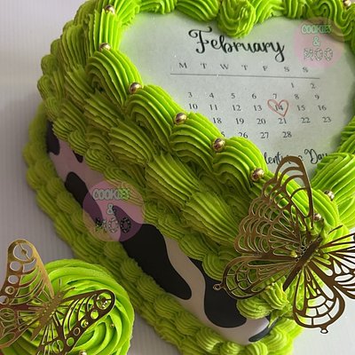 8 Inch Heart Cake 