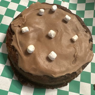 Hot Cocoa Cookie with Marshmallow Swirl + Swiss Miss Icing