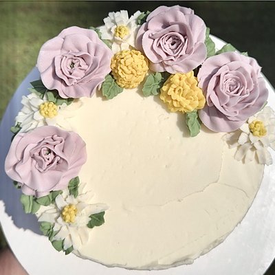 Custom 10” Cake 20-25 Servings