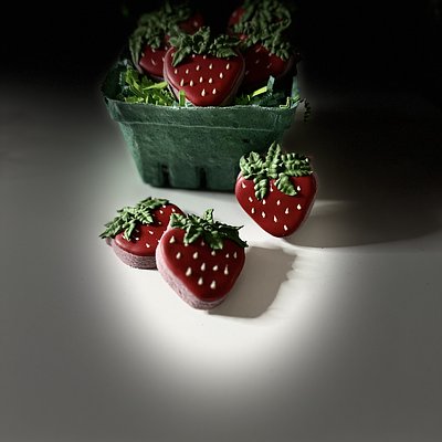 Signature Basket Of Strawberries 