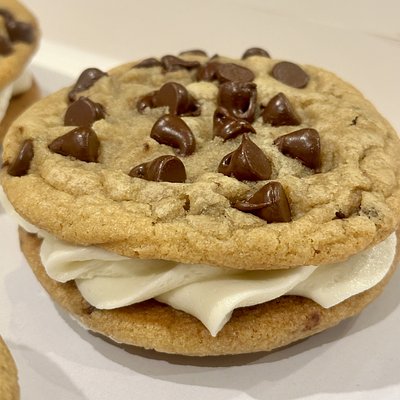 HALF Dozen Sugar Hi Sammies - 2 Large Cookies With Buttercream Filling Sandwiched Between 