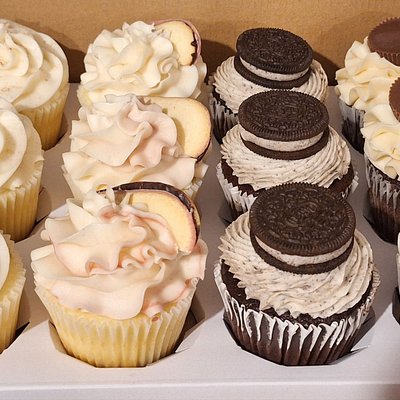  12 Jumbo Gourmet Cupcakes 