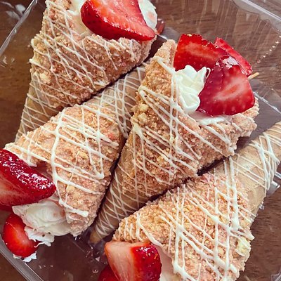 Cheesecake Stuffed Waffle Cones