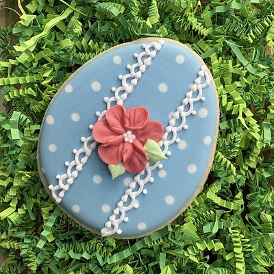 Floral Egg Cookie