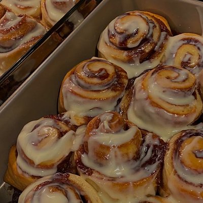 Classic Cinnamon Rolls (Dozen)**