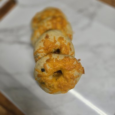 Jalapeño Cheddar Sourdough Bagel