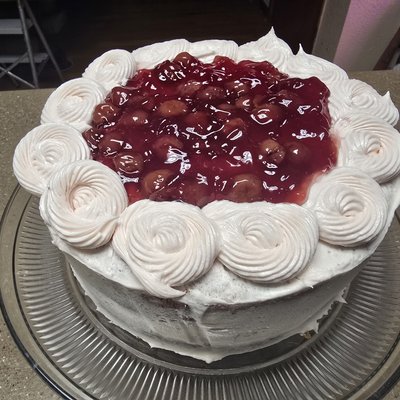 Old-Fashioned Vanilla w/Vanilla Frosting & Cherry Filling