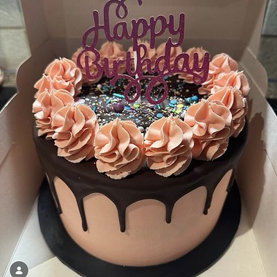 Dark Chocolate and Raspberry Cake 8”