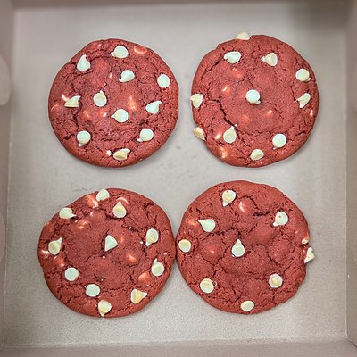 Velvet Crush ( Red Velvet With White Chocolate)