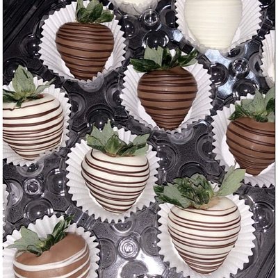 One Dozen Chocolate Covered Strawberries