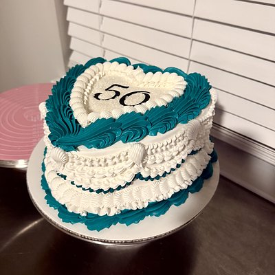 Two Tone Vintage Cake