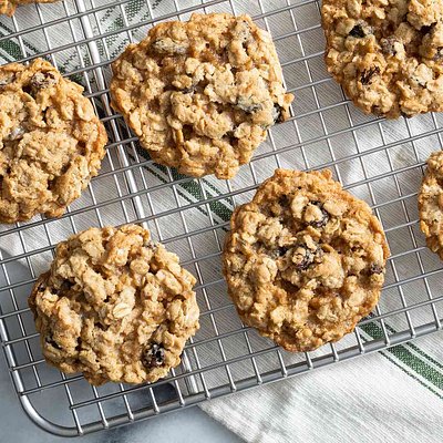 Jumbo Oatmeal Raisin Cookies
