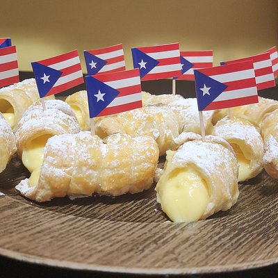 Tornillos fill with french vanilla cream 