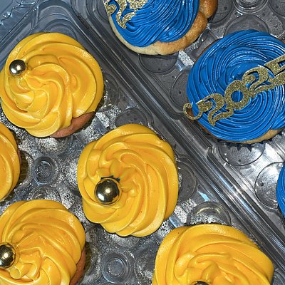 AMAZN Cupcakes 