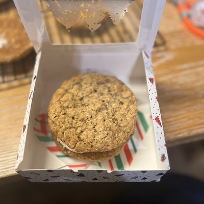 Oatmeal Cream Pie Sandwich 