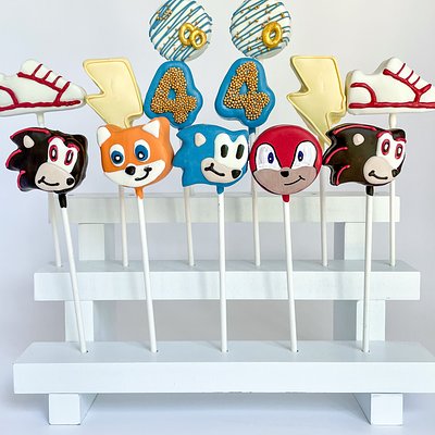 Custom Cake Pops 