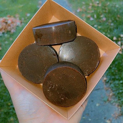 4 Count Chocolate Oreo Pucks