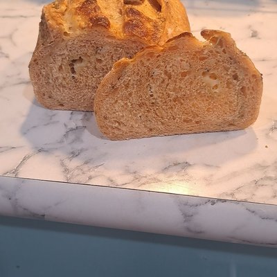 Cheesy Pizza Sourdough 