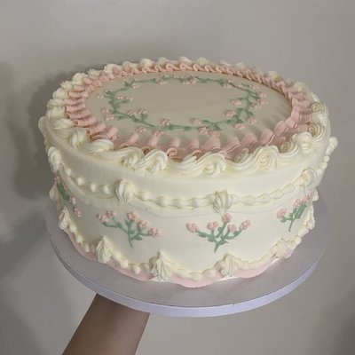 10” Cake (30-35 Servings)