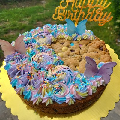Cookie Cake- Piped Border Included