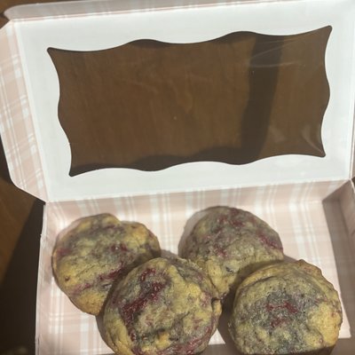 Raspberry Chocolate Chip Cookies