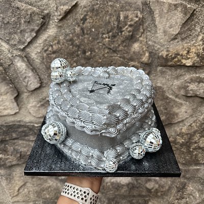 All Gold/Silver Cake