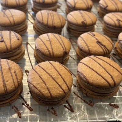 Lava Cake Macarons