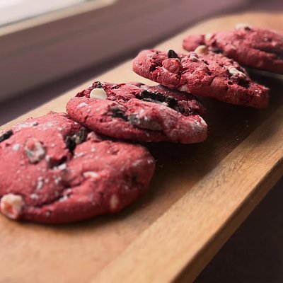 Red Velvet Cookies & Cream 