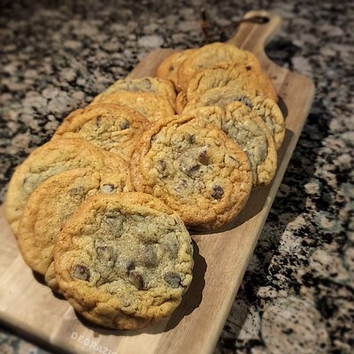Classic Chocolate Chip (Dozen)