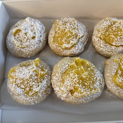 Lemon Curd Ricotta Cookies 
