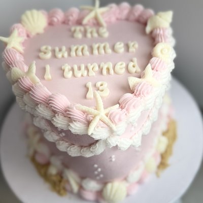 ❤️ 6” Heart Cake — Serves 8-10