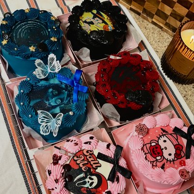 🎃Bento Cake Serves 1-4 Guest ( Your Choice Of Design) 🎃 
