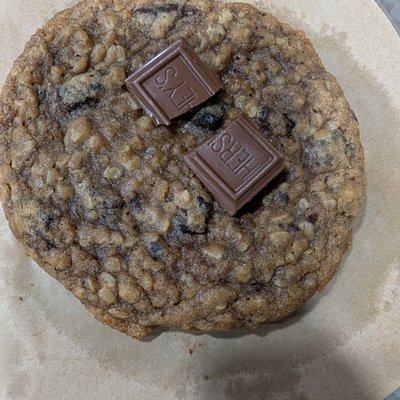 Oatmeal Chocolate Chip Cookies 