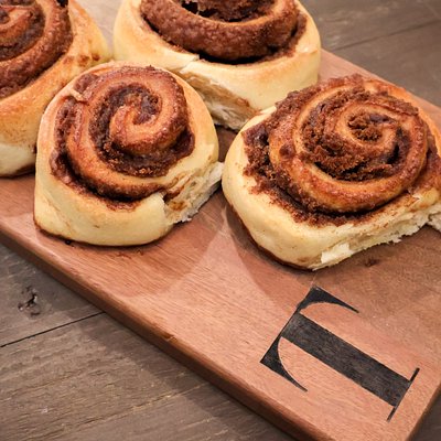 Artisan Sourdough Cinnamon Rolls - 4 Pack 