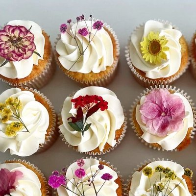 Edible Flowers (CUPCAKE ADD ON ONLY)