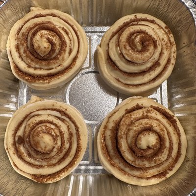 Cinnamon Rolls (4 Pack)