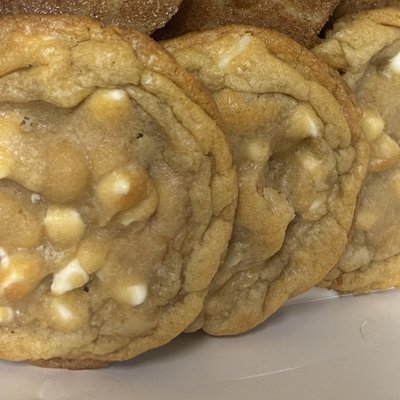 White Chocolate Macadamia Cookie (6)