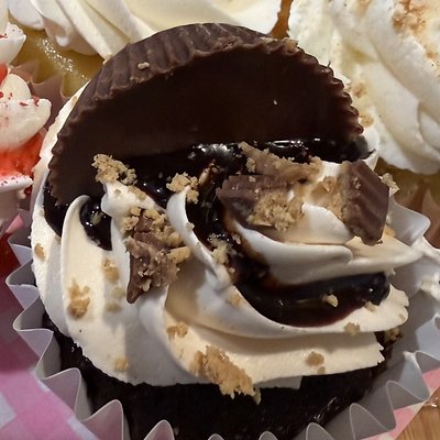 Peanut Butter Bliss Cupcakes 