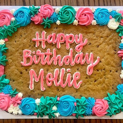 Large Chocolate Chip Cookie Cake(feeds 18-24)