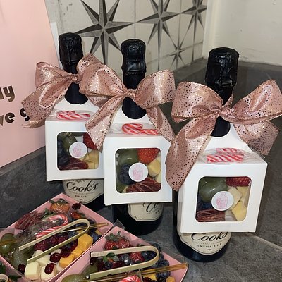 Valentine’s Wine & Dine Mini Graze Box + Wine Bottle