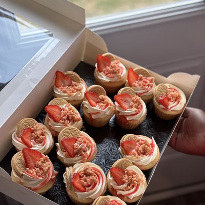 Custom Cupcakes