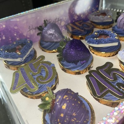 Glam Cupcakes 